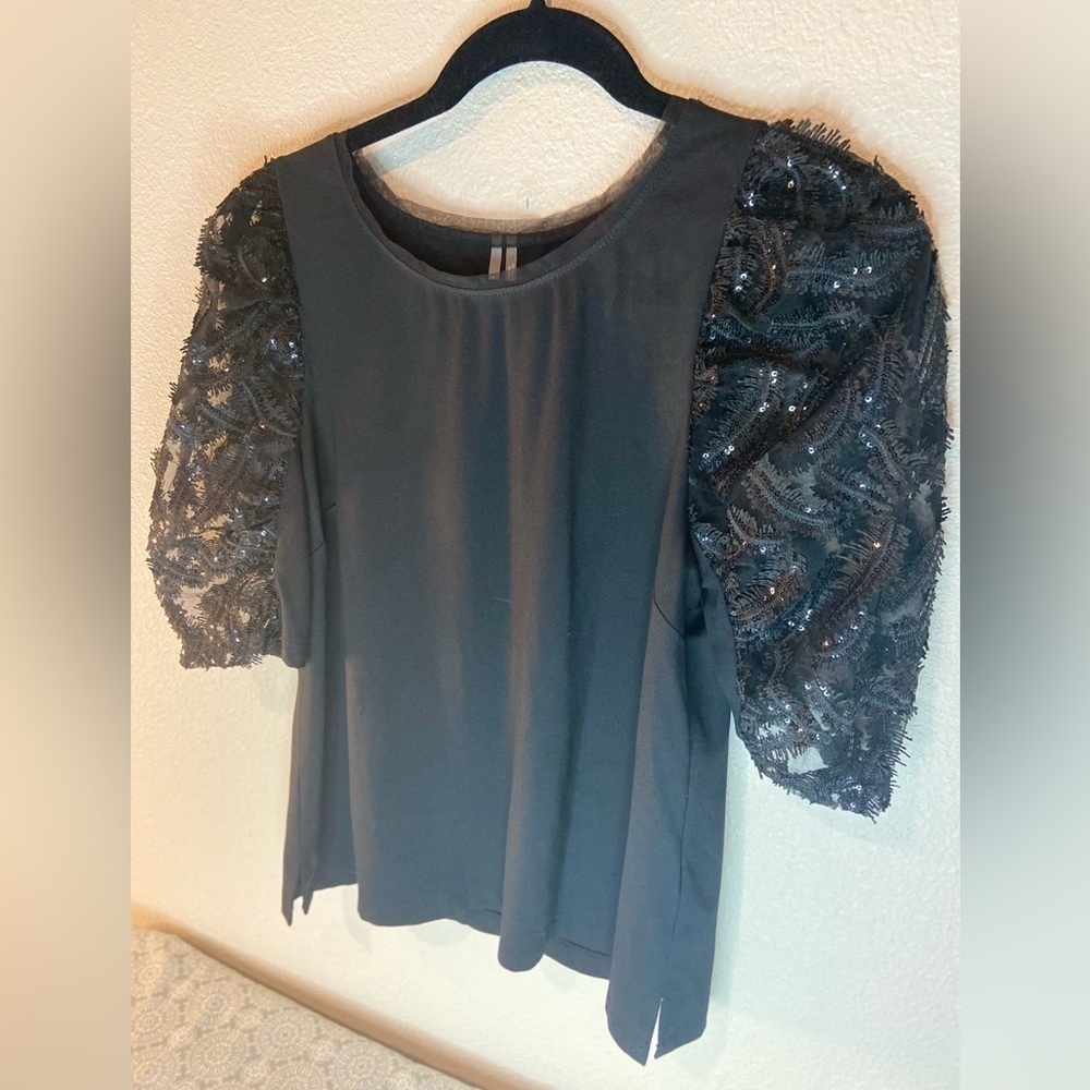 Anthropologie~NWT~Black~Top~Mesh~Eyelash-Look/Sequin Lace~Puff Sleeve~Size M